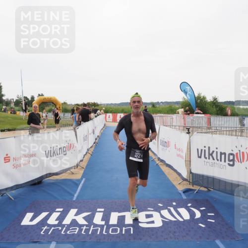 22.06.2025 - Viking Triathlon MichiJ http://msf.ph/oto/8084581 22.06.2025 16:19:48 Ziel 372 meine-sportfotos.de