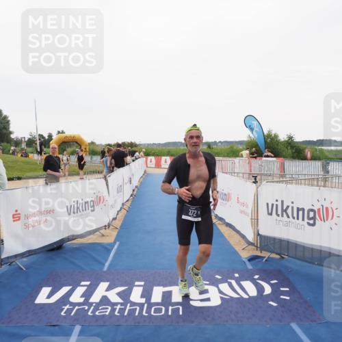22.06.2025 - Viking Triathlon MichiJ http://msf.ph/oto/8084587 22.06.2025 16:19:48 Ziel 372 meine-sportfotos.de