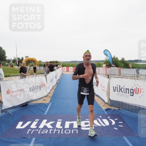 22.06.2025 - Viking Triathlon MichiJ http://msf.ph/oto/8084594 22.06.2025 16:19:48 Ziel 372 meine-sportfotos.de