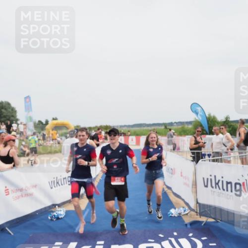 22.06.2025 - Viking Triathlon MichiJ http://msf.ph/oto/8084638 22.06.2025 14:43:04 Ziel 631 meine-sportfotos.de