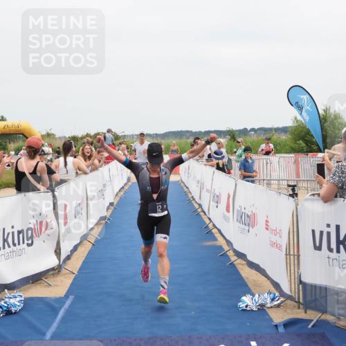 22.06.2025 - Viking Triathlon MichiJ http://msf.ph/oto/8084666 22.06.2025 14:51:18 Ziel 12, 555 meine-sportfotos.de
