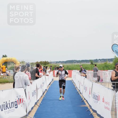 22.06.2025 - Viking Triathlon MichiJ http://msf.ph/oto/8084772 22.06.2025 14:43:19 Ziel 284 meine-sportfotos.de