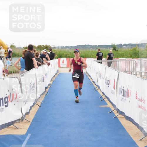 22.06.2025 - Viking Triathlon MichiJ http://msf.ph/oto/8084819 22.06.2025 16:11:48 Ziel 547 meine-sportfotos.de