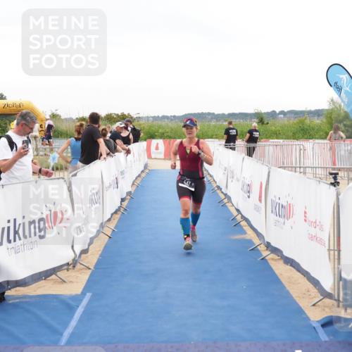 22.06.2025 - Viking Triathlon MichiJ http://msf.ph/oto/8084860 22.06.2025 16:11:48 Ziel 547 meine-sportfotos.de