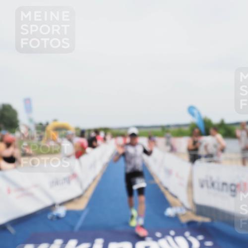 22.06.2025 - Viking Triathlon MichiJ http://msf.ph/oto/8084890 22.06.2025 14:43:21 Ziel 284 meine-sportfotos.de