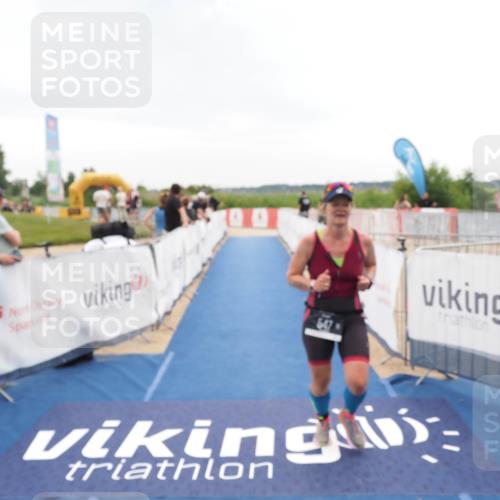22.06.2025 - Viking Triathlon MichiJ http://msf.ph/oto/8084970 22.06.2025 16:11:50 Ziel 547 meine-sportfotos.de