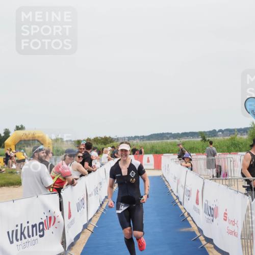 22.06.2025 - Viking Triathlon MichiJ http://msf.ph/oto/8085118 22.06.2025 14:43:35 Ziel 14 meine-sportfotos.de