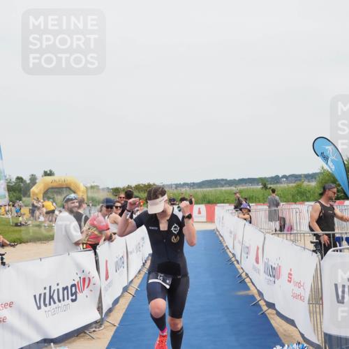 22.06.2025 - Viking Triathlon MichiJ http://msf.ph/oto/8085145 22.06.2025 14:43:36 Ziel 14 meine-sportfotos.de