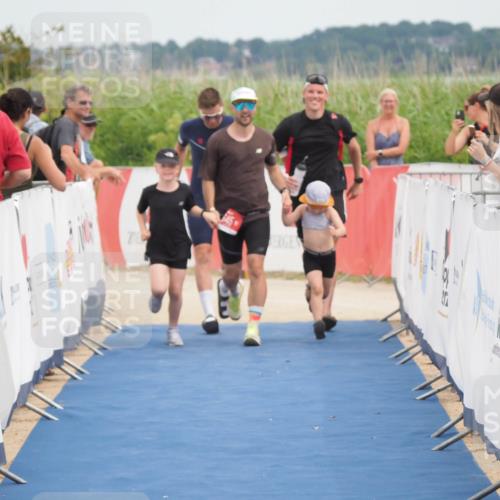 22.06.2025 - Viking Triathlon MichiJ http://msf.ph/oto/8085287 22.06.2025 14:52:09 Ziel 645 meine-sportfotos.de