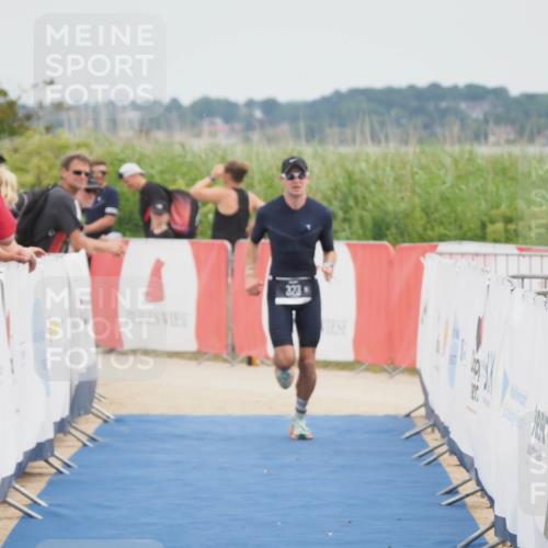 22.06.2025 - Viking Triathlon MichiJ http://msf.ph/oto/8085338 22.06.2025 14:45:34 Ziel 323 meine-sportfotos.de