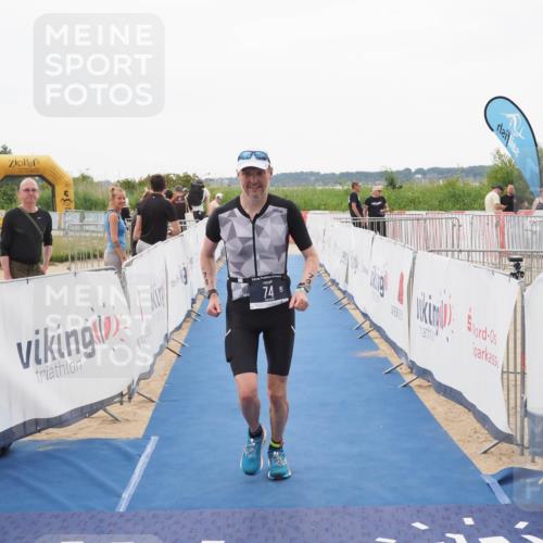 22.06.2025 - Viking Triathlon MichiJ http://msf.ph/oto/8085382 22.06.2025 16:20:33 Ziel 74 meine-sportfotos.de