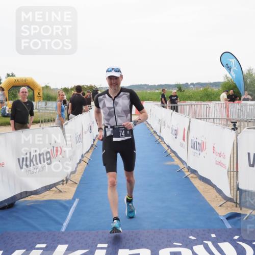 22.06.2025 - Viking Triathlon MichiJ http://msf.ph/oto/8085388 22.06.2025 16:20:33 Ziel 74 meine-sportfotos.de