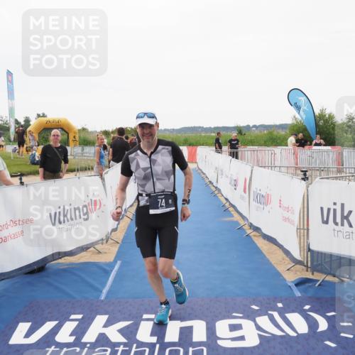 22.06.2025 - Viking Triathlon MichiJ http://msf.ph/oto/8085400 22.06.2025 16:20:33 Ziel 74 meine-sportfotos.de