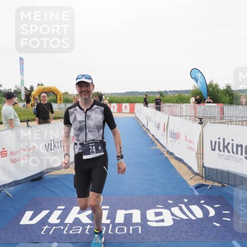 22.06.2025 - Viking Triathlon MichiJ http://msf.ph/oto/8085418 22.06.2025 16:20:34 Ziel 74 meine-sportfotos.de