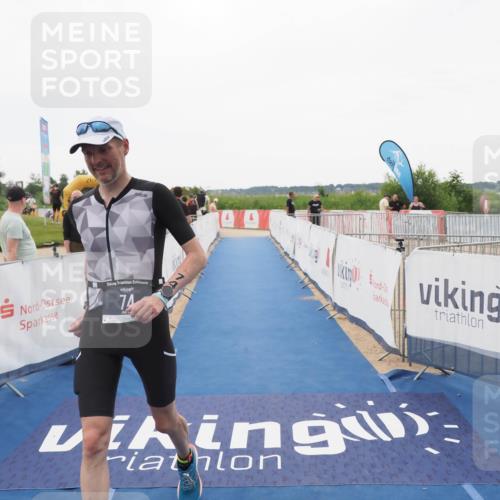 22.06.2025 - Viking Triathlon MichiJ http://msf.ph/oto/8085432 22.06.2025 16:20:34 Ziel 74 meine-sportfotos.de