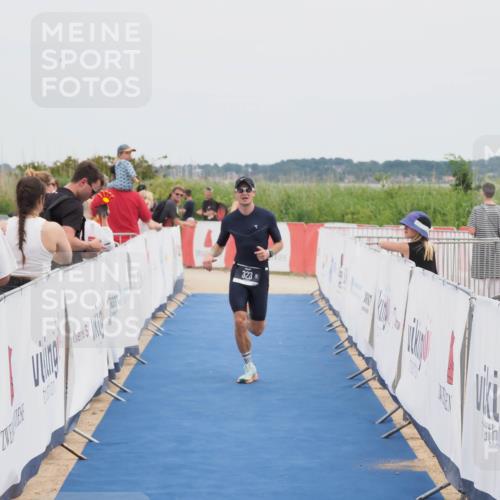 22.06.2025 - Viking Triathlon MichiJ http://msf.ph/oto/8085482 22.06.2025 14:45:37 Ziel 323 meine-sportfotos.de