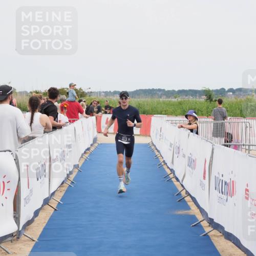 22.06.2025 - Viking Triathlon MichiJ http://msf.ph/oto/8085521 22.06.2025 14:45:37 Ziel 323 meine-sportfotos.de