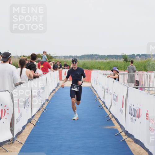 22.06.2025 - Viking Triathlon MichiJ http://msf.ph/oto/8085530 22.06.2025 14:45:38 Ziel 323 meine-sportfotos.de