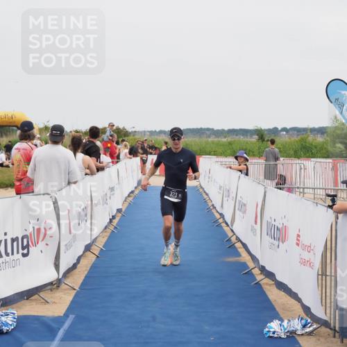 22.06.2025 - Viking Triathlon MichiJ http://msf.ph/oto/8085556 22.06.2025 14:45:38 Ziel 323 meine-sportfotos.de