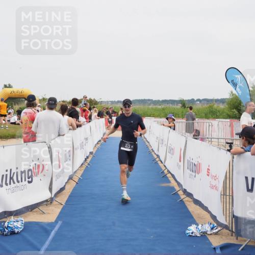 22.06.2025 - Viking Triathlon MichiJ http://msf.ph/oto/8085562 22.06.2025 14:45:38 Ziel 323 meine-sportfotos.de