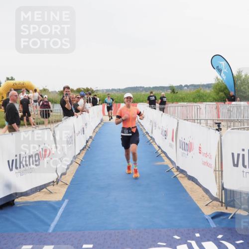 22.06.2025 - Viking Triathlon MichiJ http://msf.ph/oto/8085565 22.06.2025 16:13:29 Ziel 130, 467 meine-sportfotos.de