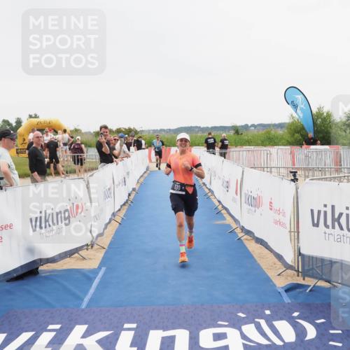 22.06.2025 - Viking Triathlon MichiJ http://msf.ph/oto/8085588 22.06.2025 16:13:30 Ziel 130, 467 meine-sportfotos.de
