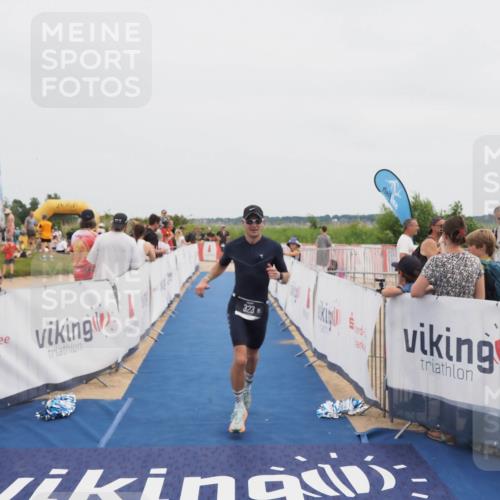 22.06.2025 - Viking Triathlon MichiJ http://msf.ph/oto/8085598 22.06.2025 14:45:39 Ziel 323 meine-sportfotos.de