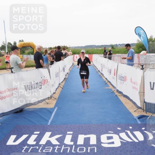 22.06.2025 - Viking Triathlon MichiJ http://msf.ph/oto/8085614 22.06.2025 16:21:28 Ziel 143 meine-sportfotos.de