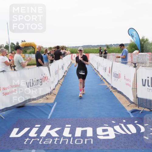 22.06.2025 - Viking Triathlon MichiJ http://msf.ph/oto/8085644 22.06.2025 16:21:29 Ziel 143 meine-sportfotos.de