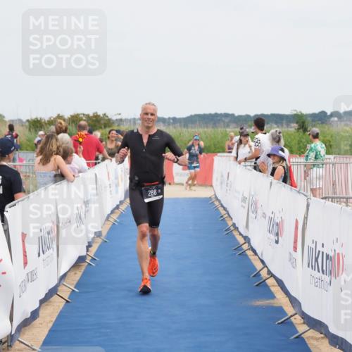 22.06.2025 - Viking Triathlon MichiJ http://msf.ph/oto/8085657 22.06.2025 14:52:21 Ziel 288, 420 meine-sportfotos.de