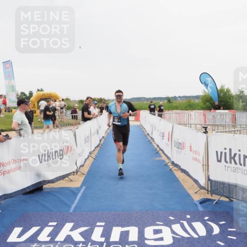22.06.2025 - Viking Triathlon MichiJ http://msf.ph/oto/8085750 22.06.2025 16:13:35 Ziel 467 meine-sportfotos.de