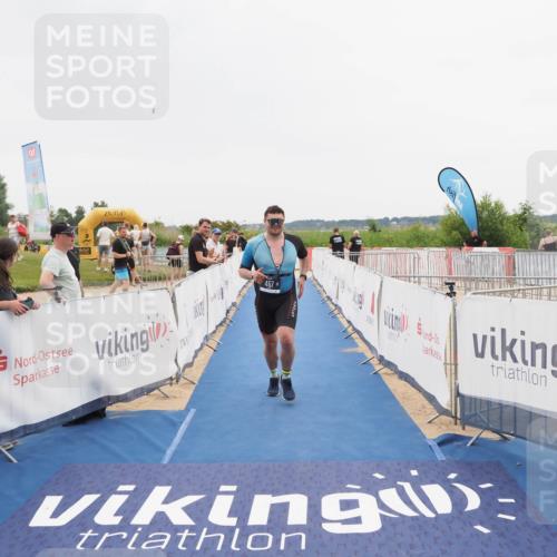 22.06.2025 - Viking Triathlon MichiJ http://msf.ph/oto/8085760 22.06.2025 16:13:36 Ziel 76, 467 meine-sportfotos.de