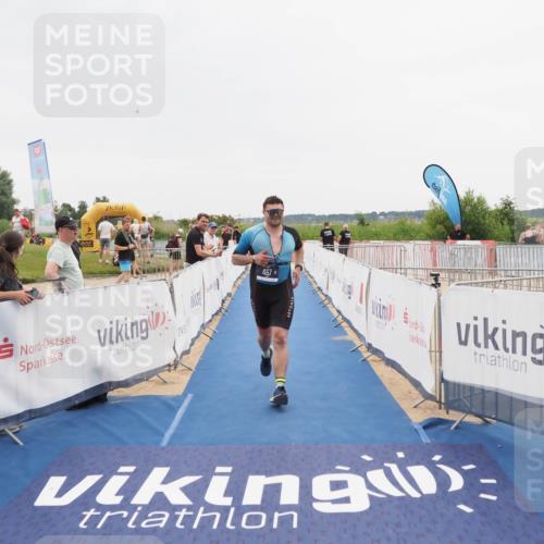 22.06.2025 - Viking Triathlon MichiJ http://msf.ph/oto/8085767 22.06.2025 16:13:36 Ziel 76, 467 meine-sportfotos.de