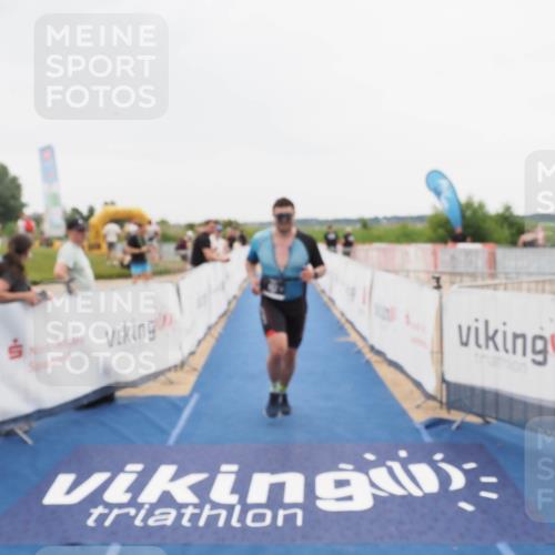 22.06.2025 - Viking Triathlon MichiJ http://msf.ph/oto/8085778 22.06.2025 16:13:36 Ziel 76, 467 meine-sportfotos.de
