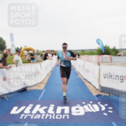 22.06.2025 - Viking Triathlon MichiJ http://msf.ph/oto/8085782 22.06.2025 16:13:36 Ziel 76, 467 meine-sportfotos.de