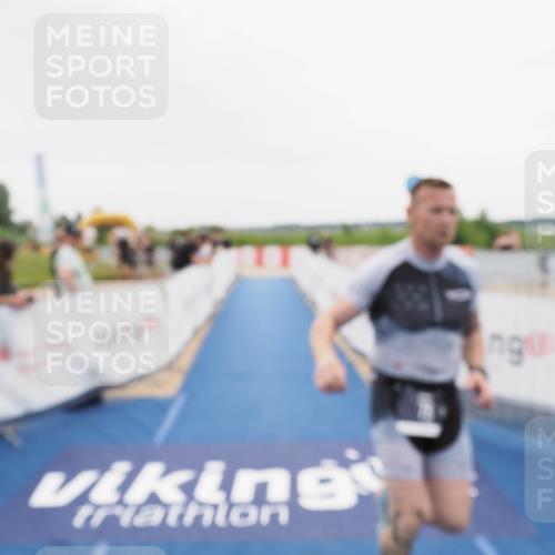22.06.2025 - Viking Triathlon MichiJ http://msf.ph/oto/8086026 22.06.2025 16:13:44 Ziel 76 meine-sportfotos.de