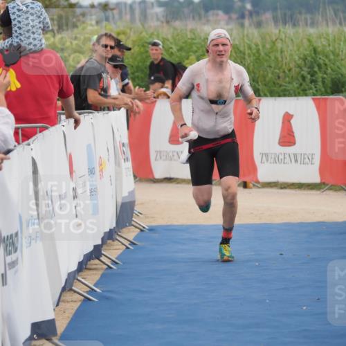 22.06.2025 - Viking Triathlon MichiJ http://msf.ph/oto/8086079 22.06.2025 14:47:37 Ziel 556 meine-sportfotos.de
