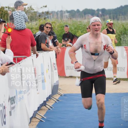 22.06.2025 - Viking Triathlon MichiJ http://msf.ph/oto/8086144 22.06.2025 14:47:38 Ziel 556 meine-sportfotos.de