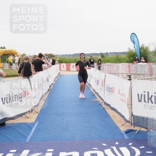 22.06.2025 - Viking Triathlon MichiJ http://msf.ph/oto/8086210 22.06.2025 16:14:54 Ziel 408 meine-sportfotos.de