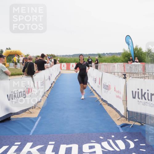 22.06.2025 - Viking Triathlon MichiJ http://msf.ph/oto/8086222 22.06.2025 16:14:54 Ziel 408 meine-sportfotos.de