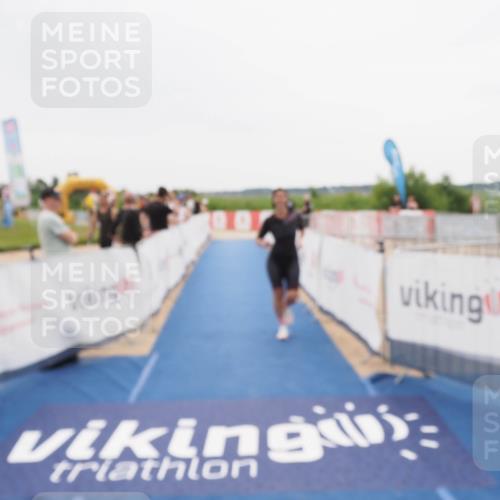 22.06.2025 - Viking Triathlon MichiJ http://msf.ph/oto/8086257 22.06.2025 16:14:55 Ziel 408 meine-sportfotos.de