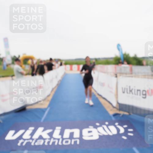 22.06.2025 - Viking Triathlon MichiJ http://msf.ph/oto/8086263 22.06.2025 16:14:55 Ziel 408 meine-sportfotos.de
