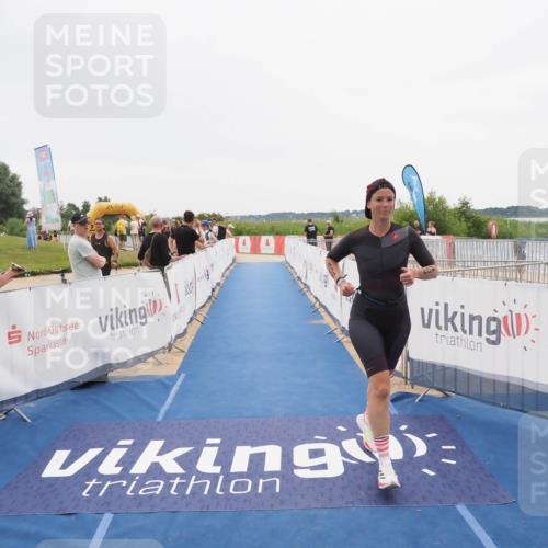22.06.2025 - Viking Triathlon MichiJ http://msf.ph/oto/8086315 22.06.2025 16:14:56 Ziel 408 meine-sportfotos.de
