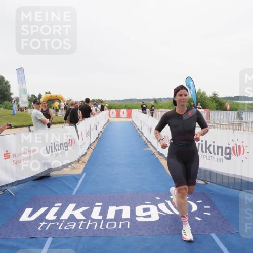 22.06.2025 - Viking Triathlon MichiJ http://msf.ph/oto/8086320 22.06.2025 16:14:56 Ziel 408 meine-sportfotos.de