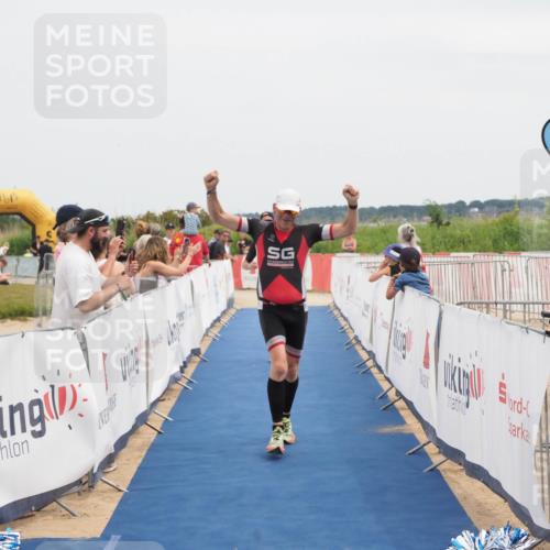22.06.2025 - Viking Triathlon MichiJ http://msf.ph/oto/8086424 22.06.2025 14:48:04 Ziel 145, 520 meine-sportfotos.de