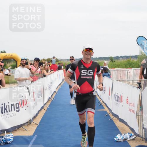 22.06.2025 - Viking Triathlon MichiJ http://msf.ph/oto/8086480 22.06.2025 14:48:05 Ziel 145, 520 meine-sportfotos.de