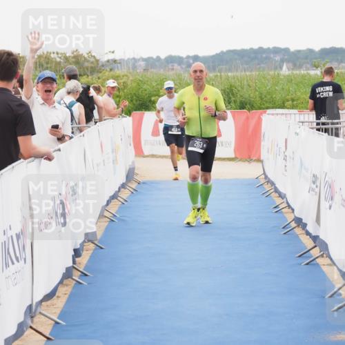 22.06.2025 - Viking Triathlon MichiJ http://msf.ph/oto/8086587 22.06.2025 16:16:49 Ziel 263, 459 meine-sportfotos.de
