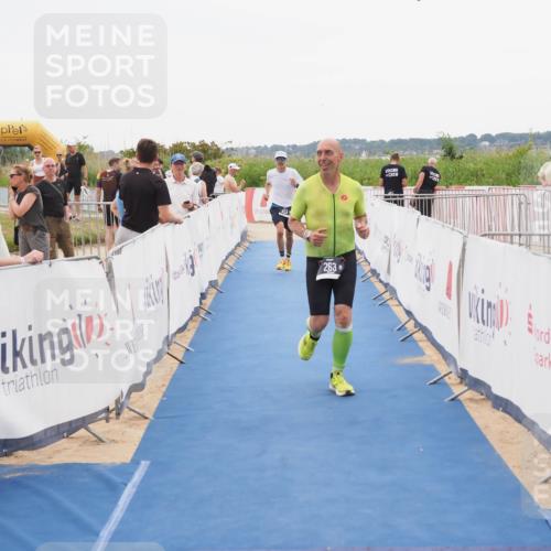 22.06.2025 - Viking Triathlon MichiJ http://msf.ph/oto/8086708 22.06.2025 16:16:51 Ziel 263, 459 meine-sportfotos.de