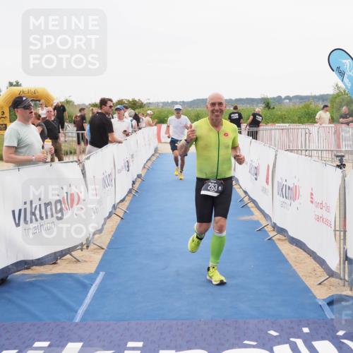 22.06.2025 - Viking Triathlon MichiJ http://msf.ph/oto/8086738 22.06.2025 16:16:52 Ziel 263, 459 meine-sportfotos.de