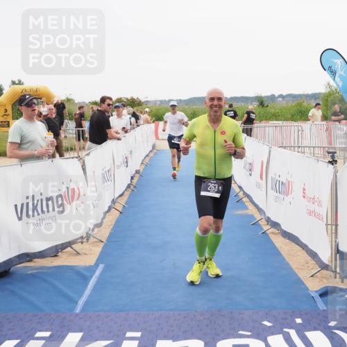 22.06.2025 - Viking Triathlon MichiJ http://msf.ph/oto/8086744 22.06.2025 16:16:52 Ziel 263, 459 meine-sportfotos.de